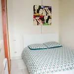 Charming Apartment 900M From The Place Des Vosges